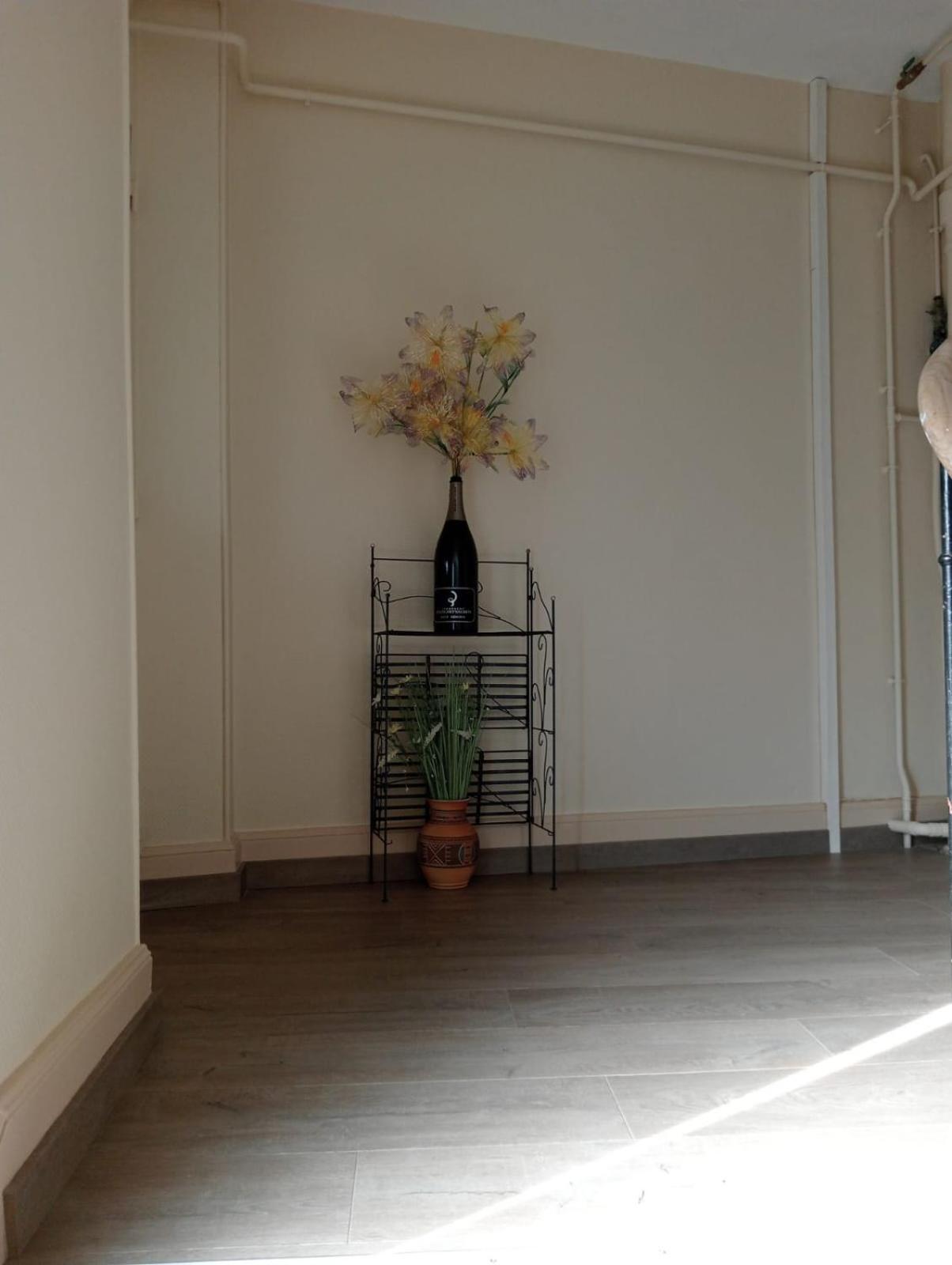 Ferienwohnung Le Charme Des Berceaux Épernay Exterior foto